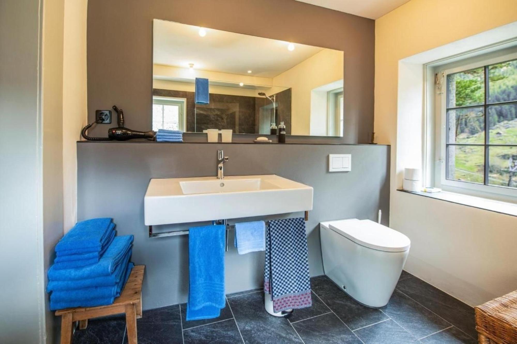 Villa Bahnwaerterhaus Eggwald Wassen Esterno foto